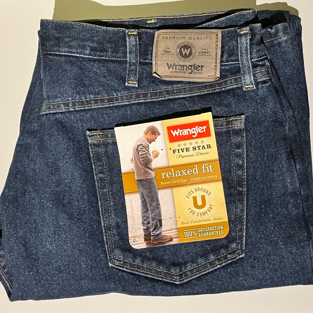 Wrangler Men's Relaxed Fit Jeans - Dark Blue 38x34 NWT